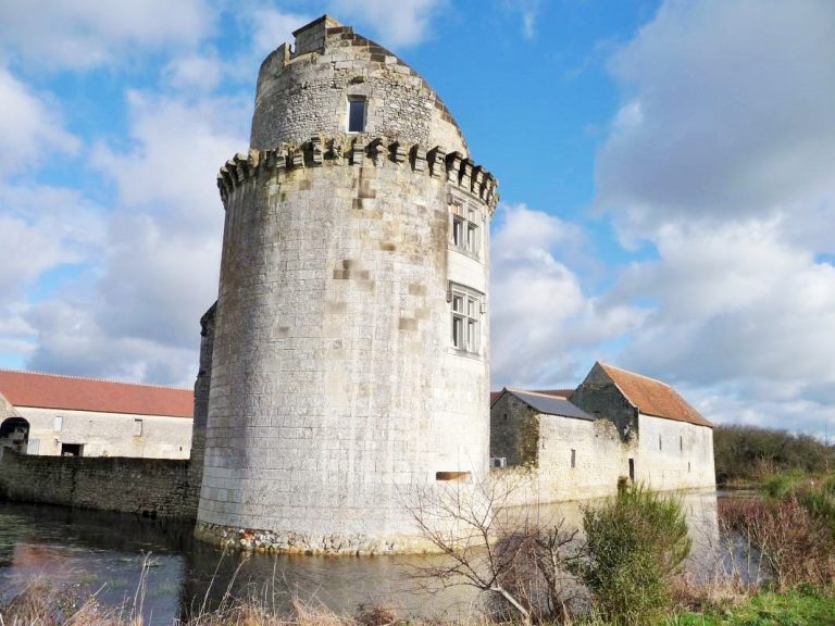 La Tour du Château des Etangs-20