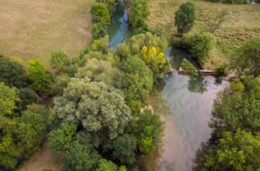 4_canoe-sur-lindre-dans-les-prairies-du-roy-entre-loches-et-beaulieu-les-loches_olivier-chable_2040-12-31_high