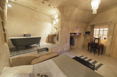 Amboise Troglodyte B&B – Loire Valley, France