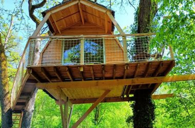 Cabane_perchee_hebergement_insolite_arbre_chateau_Gizeux