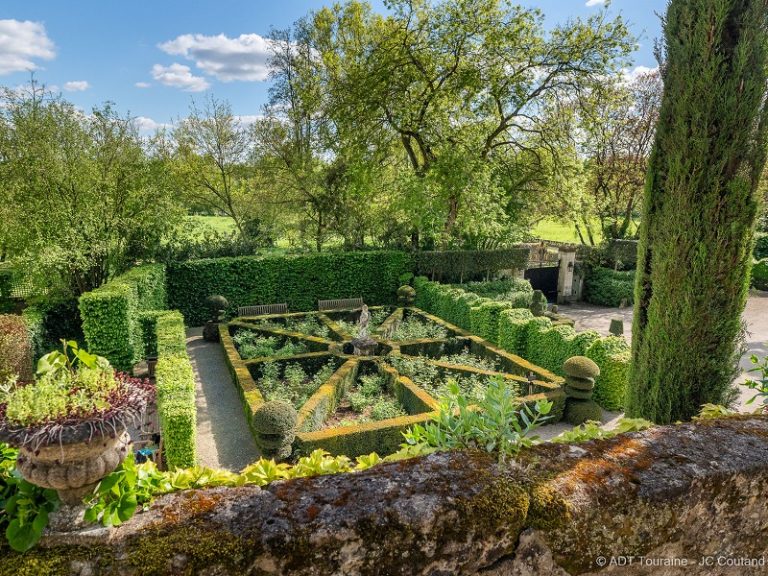 Garden of the Manoir des Basses Rivières-9