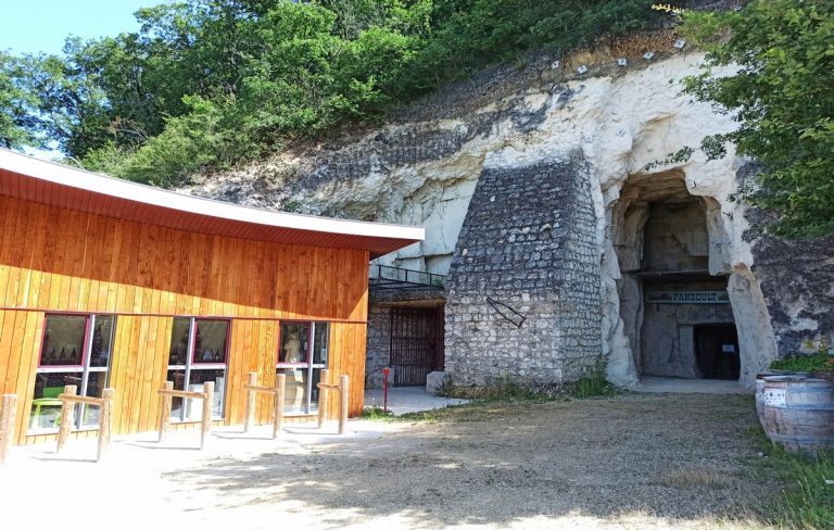 Tourist Cave of Panzoult-5