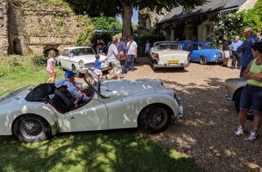 Vaujours Rétro – Meeting of vintage vehicles – France