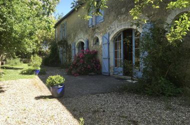 facade-gite-lebossard-vadeloire